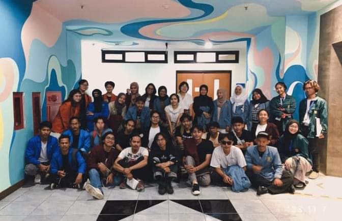 Forum Komunikasi Mahasiswa Kriya Indonesia  Gelar Surprise ke-14